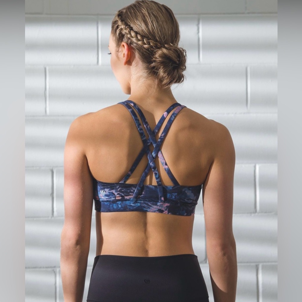Lululemon Women's Strappy Sports Bra - Blue and Black